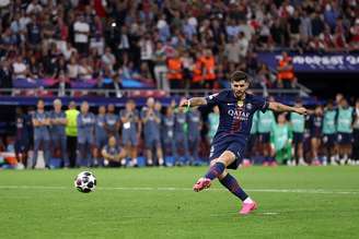 Lucas Beraldo converteu pênalti para o PSG na final da Liga dos Campeões, neste sábado, 30, contra o Arsenal
