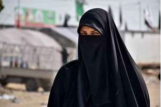A Justiça de Porto Alegre autorizou, em decisão liminar, que bombeiras militares muçulmanas utilizem o hijab (véu islâmico) junto ao uniforme do Corpo de Bombeiros do Rio Grande do Sul. A medida beneficia diretamente uma sargento da corporação e poderá ser aplicada a outras militares em situação semelhante.