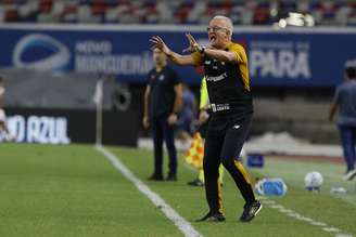 Dorival Júnior analisa derrota do São Paulo e projeta pausa para a Copa. 