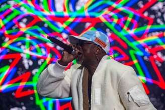 O rapper Djonga traz novo show para SP