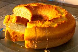 bolo de fubá com coco sem glúten.