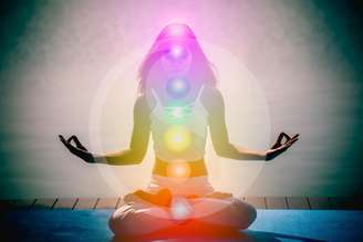 A astrologia pode ser uma ferramenta para compreender emoções, padrões e ciclos da vida