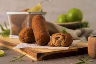 Croquete de carne moída