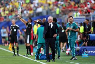 Carlo Ancelotti durante a estreia da Seleção contra Marrocos — 