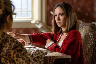 Pilar (Isabel Teixeira) e Brigitte (Tata Werneck), são mãe e filha em 'Quem Ama Cuida'