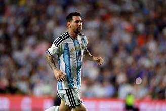 Lionel Messi é mais uma vez o capitão da seleção Argentina na Copa.