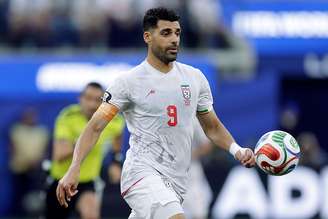 Mehdi Taremi, do Irã, durante a partida da Copa do Mundo entre Irã e Nova Zelândia no Estádio de Los Angeles, em 15 de junho de 2026, em Los Angeles, Estados Unidos
