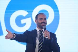 Eduardo Bolsonaro foi acusado de pressionar ministros por meio de contatos nos EUA