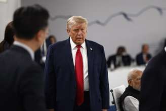 Donald Trump durante cúpula do G7 na França