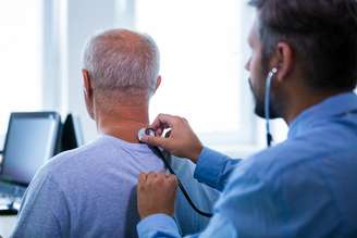 O carcinoma de células renais é o tipo mais comum de câncer no rim: doença acomete principalmente adultos entre 50 e 70 anos