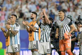 Atual tricampeã superou a Argélia pelo placar de 3 a 0 em Kansas City
