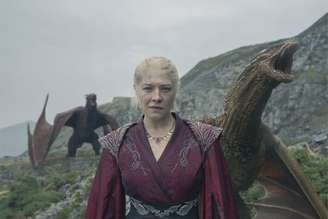 Rhaenyra com dragões em A Casa do Dragão