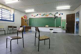 A evasão escolar ainda é alta no Brasil, mas vem caindo, segundo o IBGE: de 8,7 milhões em 2024 para 7,7 milhões em 2025.