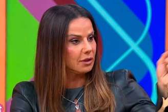 Viviane Araujo relembra período em que participou de banda de forró