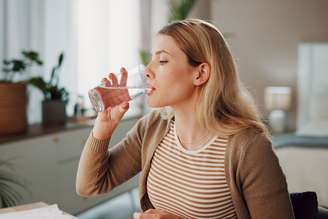 No inverno, a ausência de sede pode mascarar a necessidade do corpo de se manter hidratado diariamente