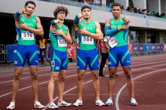 Ouro para o revezamento 4×100 m (Foto: Sebastian Lasquera)