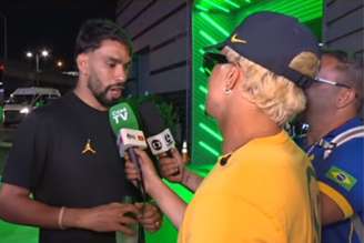 Chico Moedas e Abner entrevistando Paquetá
