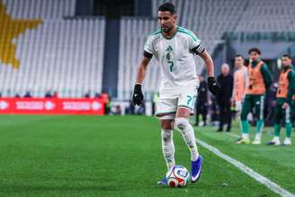 Mahrez (Argélia) durante jogo contra o Uruguai, no dia 31.03.2026. 