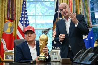 Infantino acrescentou que republicano entregará taça ao campeão
