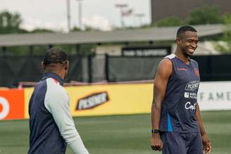 Equador precisa vencer para seguir com chances na Copa –