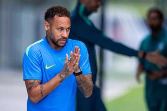 Neymar deve fazer sua estreia contra a Escócia
