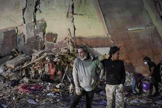 Destruição e desolação causadas por terremoto na Venezuela