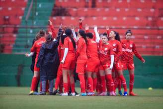 Jogadoras do time sub-20 das Bragantinas. 