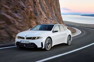 A BMW guardava um trunfo na manga para o seu novo i3 até hoje. Agora, já sabemos o preço do carro elétrico com a maior autonomia do mercado.