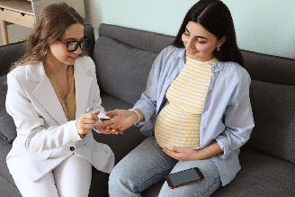 Diabetes gestacional pode aumentar o risco de complicações para a mãe e o bebê quando não é identificado e controlado