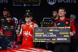 Vencedor Ty Gibbs, #54 da JGR, no torneio de 2025.