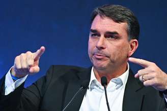 Flávio Bolsonaro oficializou pedido a Rubio sobre cancelamento de novas tarifas contra Brasil