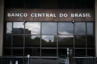 No acumulado de janeiro a maio, setor público consolidado teve déficit primário de R$ 24,883 bilhões, segundo o BC