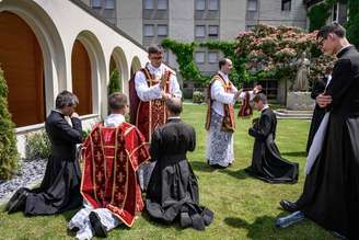 Cerimônia da Fraternidade de São Pio X em Écône, na Suíça