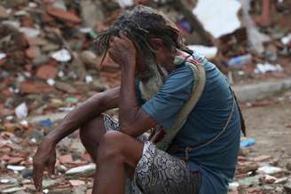 Número de mortos pelos terremotos no país subiu para 2.295