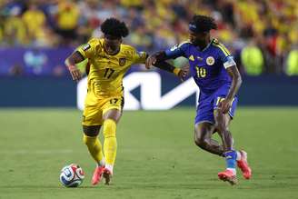 Preciado, do Equador, no jogo contra Curaçao –
