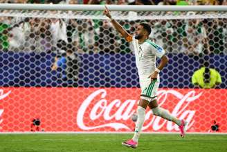 Mahrez, da Argélia, pode contribuir para uma partida com muitos escanteios. 