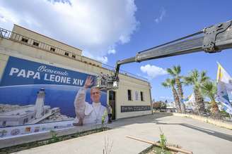 Lampedusa se prepara para receber Leão XIV neste sábado