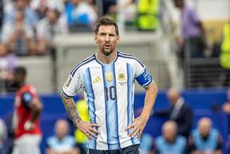 Messi comemora classificação contra Cabo Verde na prorrogação.