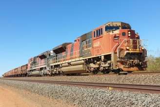 Sete quilômetros e pouco e 682 vagões: o trem mais longo da história nasceu em 2001 e, desde então, ninguém o superou.