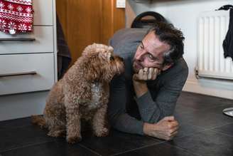 Los perros son capaces de percibir nuestro estado de ánimo con gran precisión. Charlie Green / Unsplash., CC BY-SA