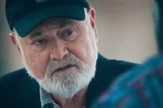 Rob Reiner em cena da quarta temporada de 'O Urso'