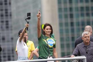 Michelle Bolsonaro pontuou 36% em intenções de voto em um cenário de segundo turno contra Lula