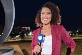 Érika Leal durante cobertura jornalística