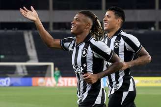 Danilo celebrando gol pelo Botafogo 
