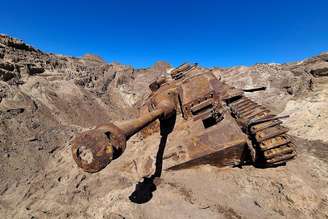 Arqueólogos desenterram uma cápsula do tempo da Segunda Guerra Mundial: um veículo blindado alemão que ainda preserva sua camuflagem 80 anos depois