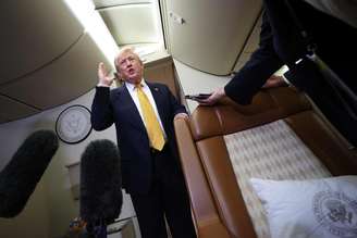 Presidente Trump trocou de avião em viagem de volta da Turquia