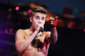 Justin Bieber cantando