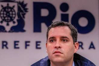 A fiscalização ficará a cargo da Coordenadoria de Licenciamento e Fiscalização (CLF), que determinará a retirada imediata das publicidades irregulares e aplicará as sanções previstas na legislação municipal, como multas