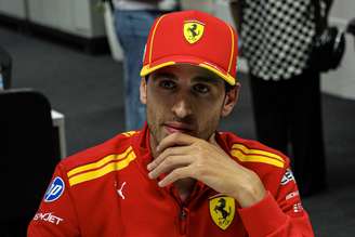 Antonio Giovinazzi durante roda de conversa com jornalistas em Interlagos