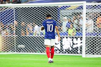 Mbappé lamenta derrota da França